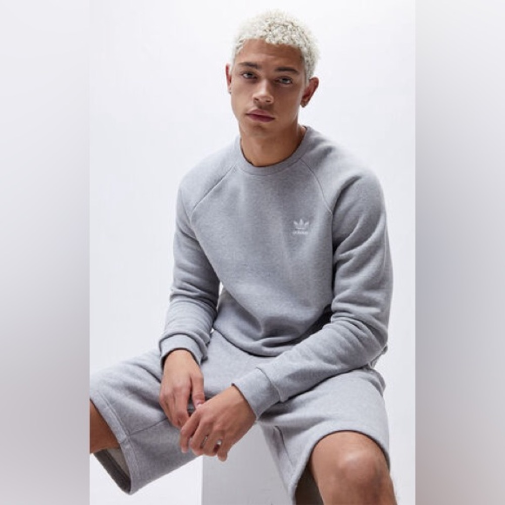 ADIDAS Essential Crew Neck Sweatshirt
